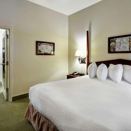 Embassy Suites Charleston - Historic District Екстериор снимка
