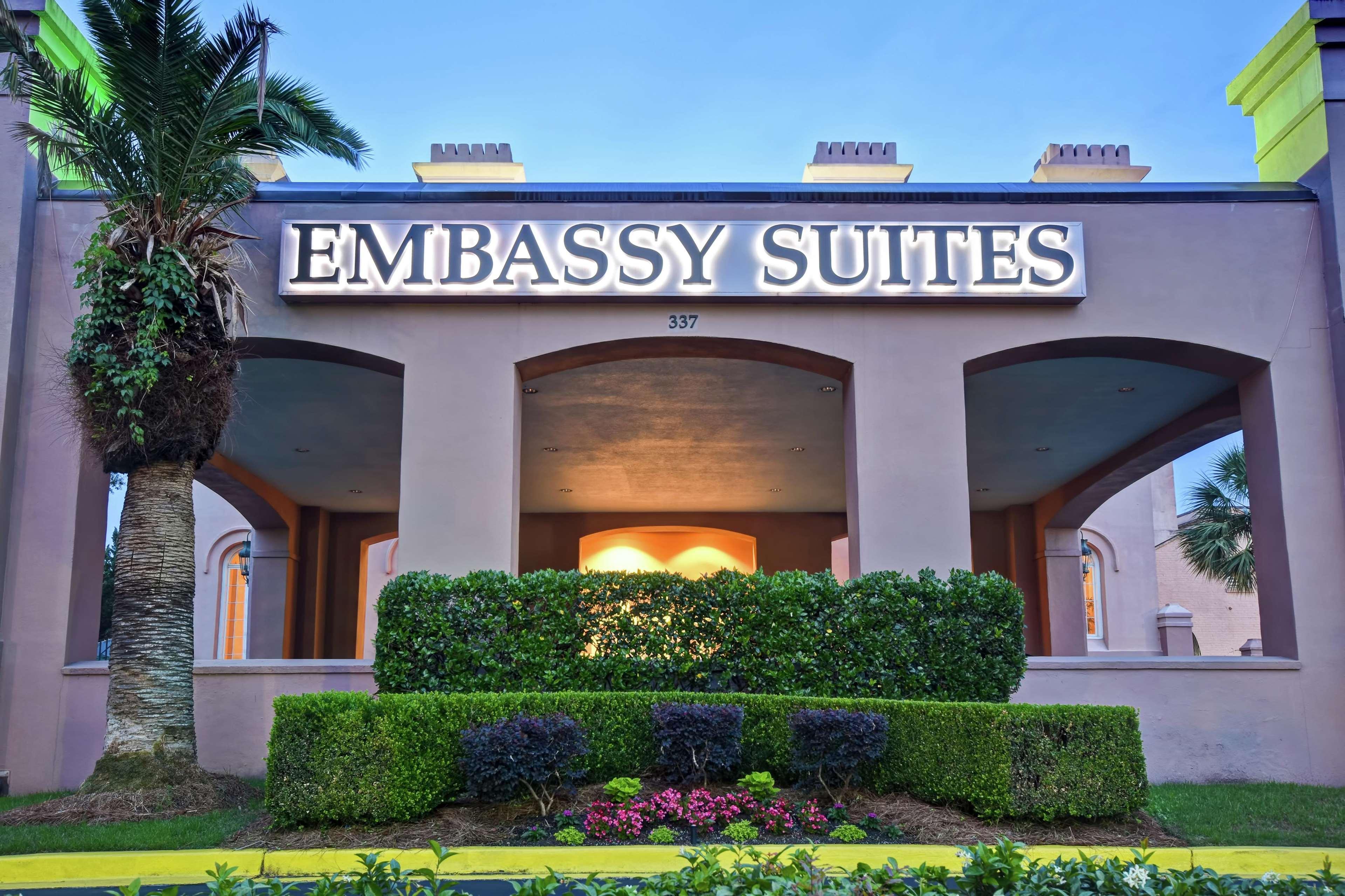 Embassy Suites Charleston - Historic District Екстериор снимка