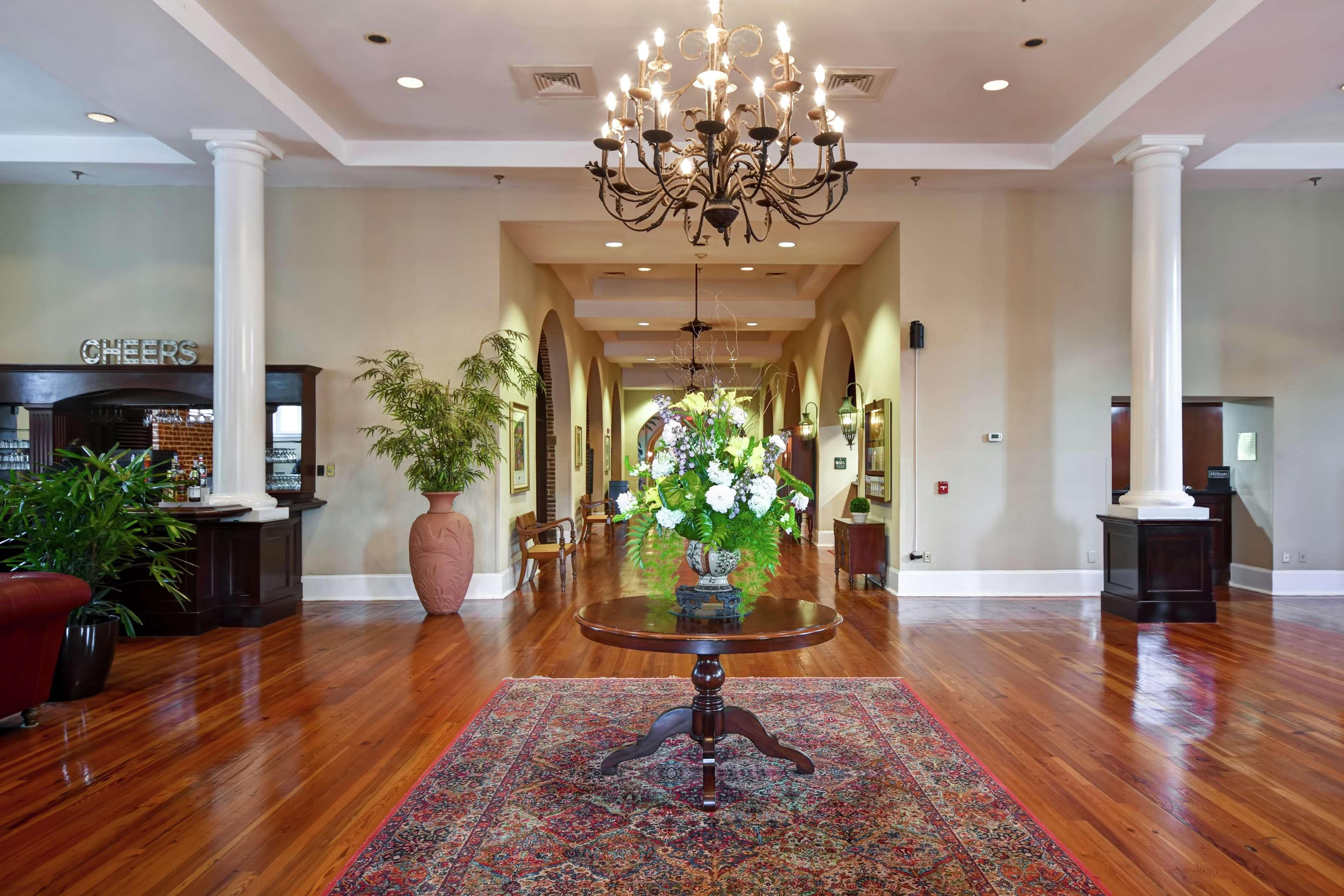 Embassy Suites Charleston - Historic District Екстериор снимка