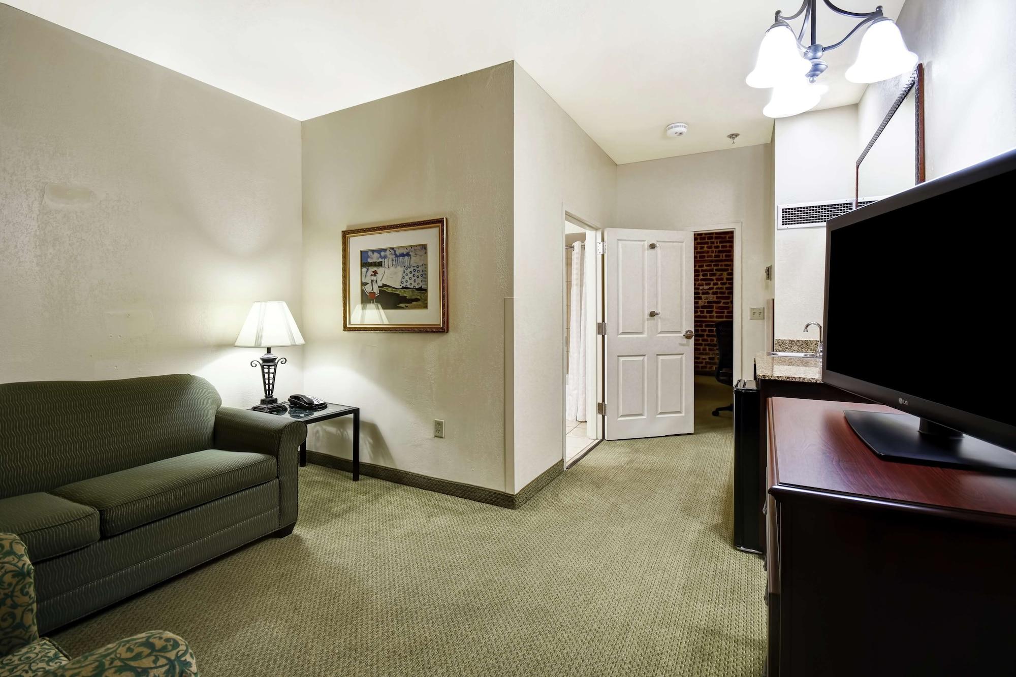 Embassy Suites Charleston - Historic District Екстериор снимка