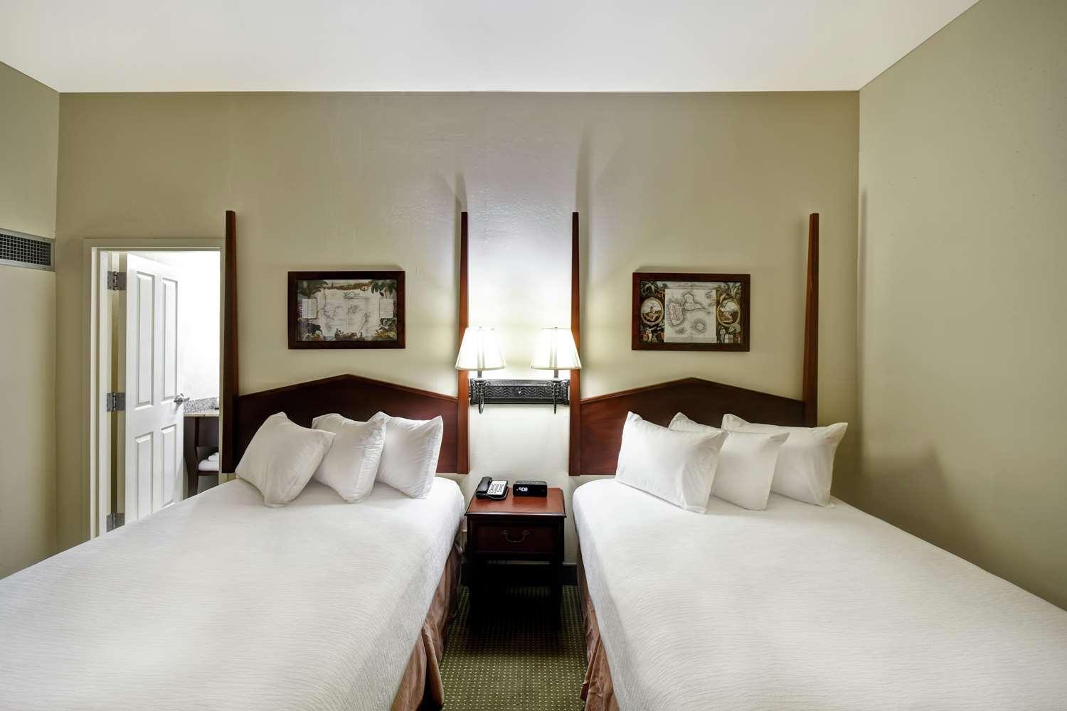 Embassy Suites Charleston - Historic District Екстериор снимка
