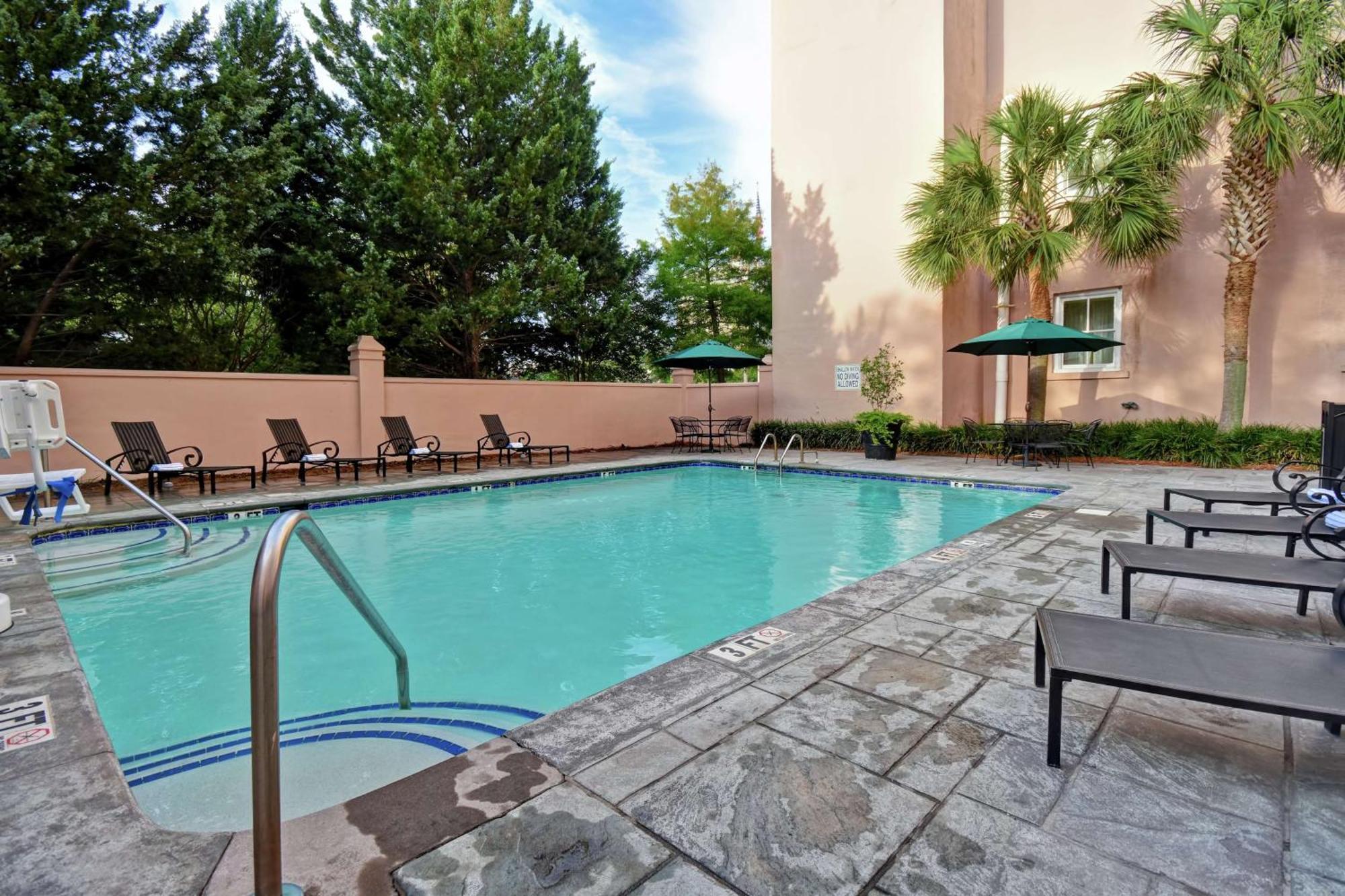 Embassy Suites Charleston - Historic District Екстериор снимка