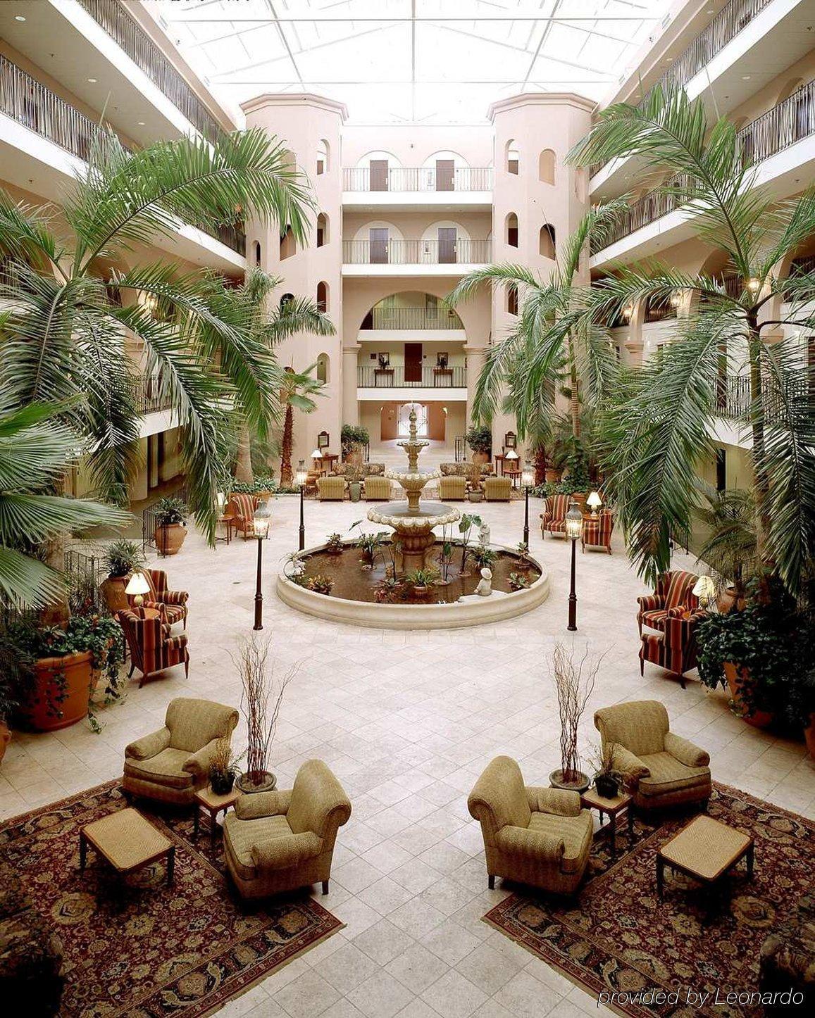 Embassy Suites Charleston - Historic District Интериор снимка